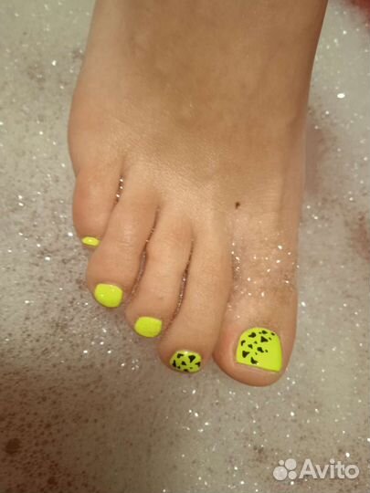 Маникюр педикюр