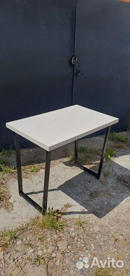 Компьютерный, писменый стол