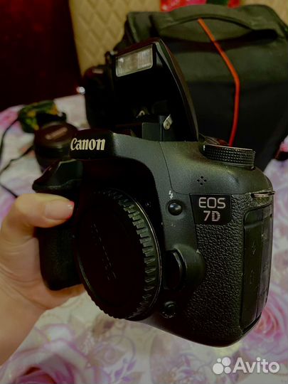 Зеркальный фотоаппарат canon 7d