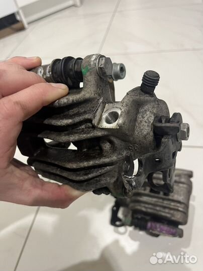 Суппорт задний VW Golf 4/ Bora