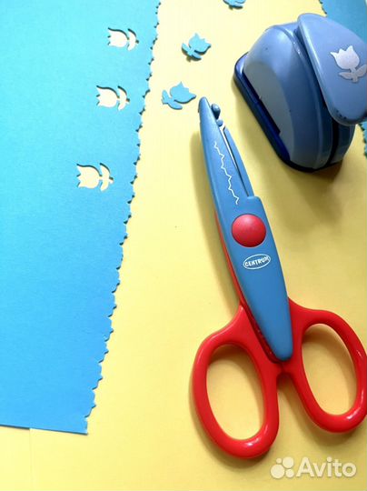 Ножницы и фигурный дырокол для скрапбукинга