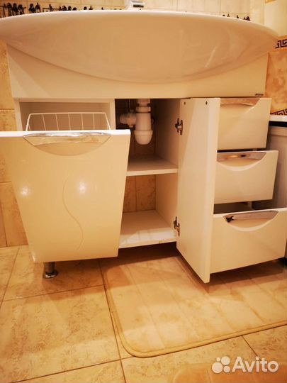 Комплект мебели для ванной