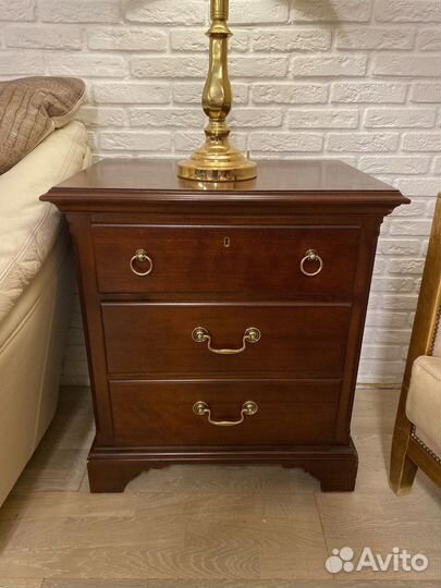 Тумбочка прикроватная бу