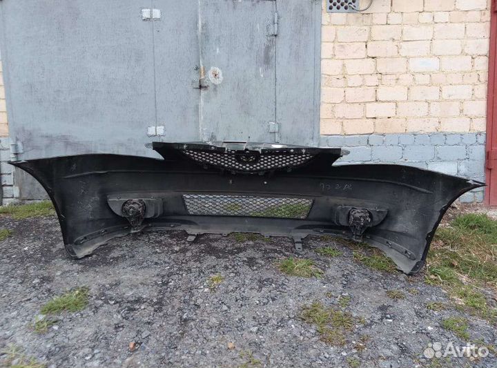 Бампер передний mazda MPV 2003 г.в