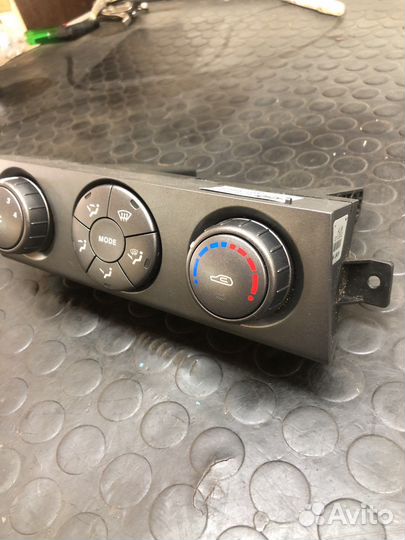 Блок управления печкой SsangYong Kyron DJ