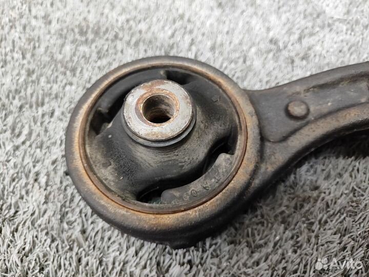 Рычаг передний правый Honda Accord 8