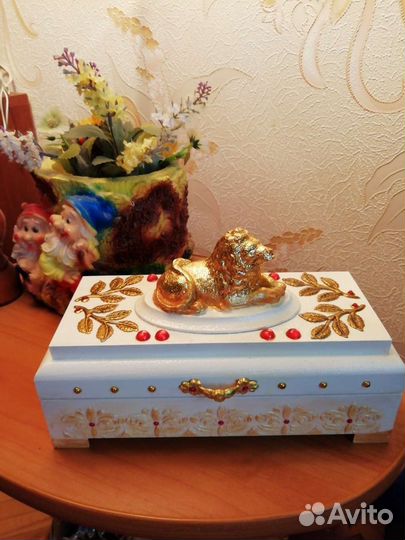 Шкатулка