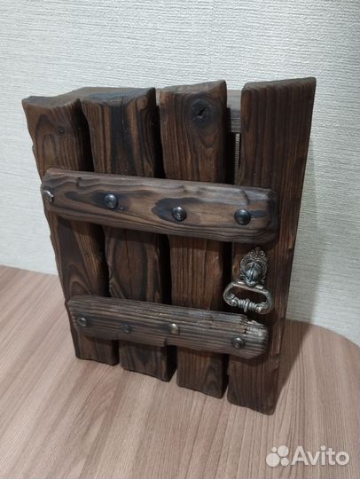 Вешалка-ключница