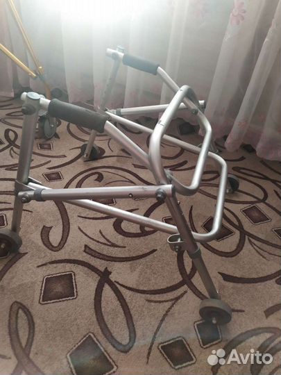 Ходунки для инвалидов бу