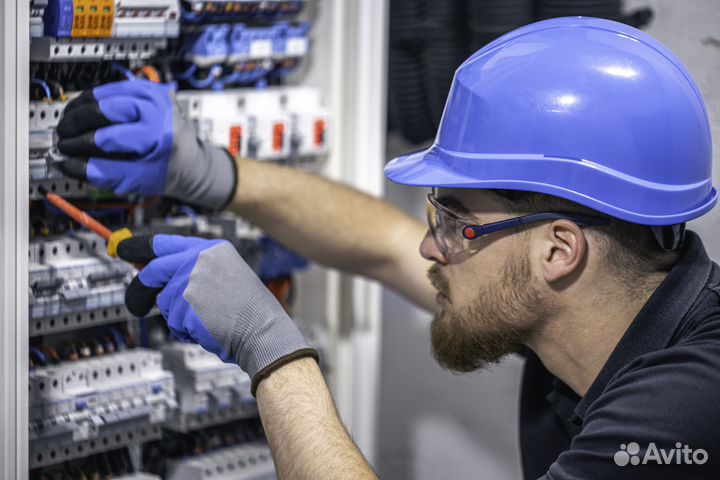 Электромонтажник на завод