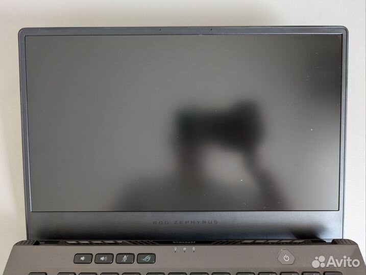 Asus ROG zephyrus g14 amd 5800HS rtx 3050