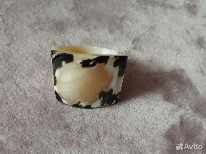Перстень из рогов