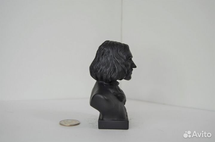 Бюст Гоголь Н. В. чугун