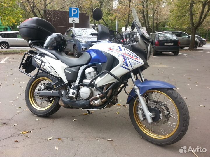 Honda Tansalp XL700VA