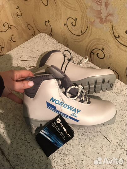 Лыжные ботинки р.39