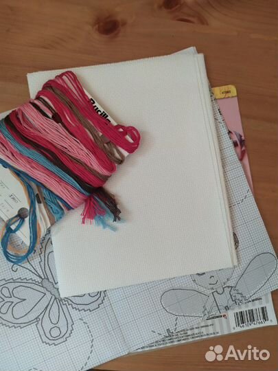 Остатки набора Bucilla с родной канвой