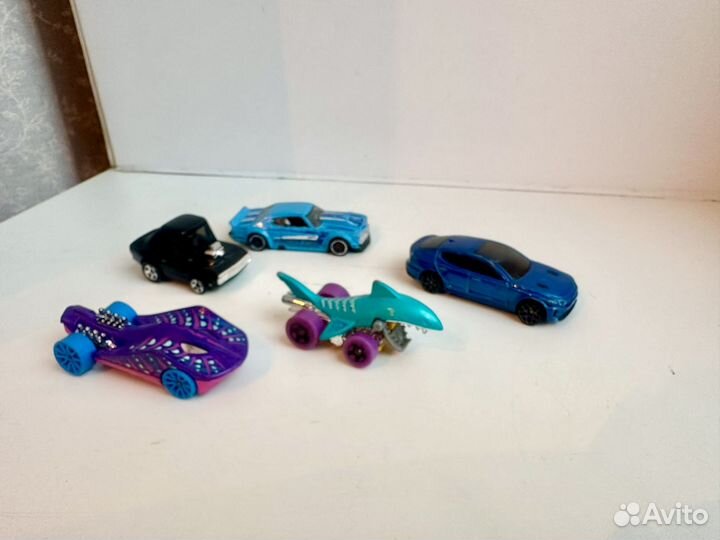 Hot wheels машинки