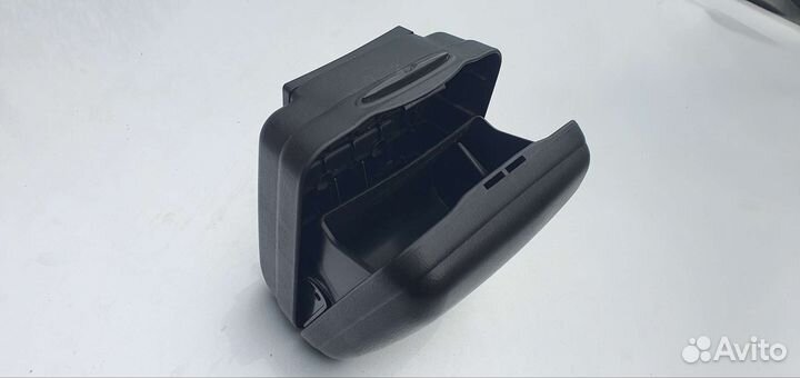 Мусорка prius zvw 30 jdm