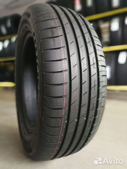Goodyear EfficientGrip Performance 225/40 R18 92W