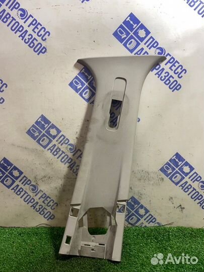 Обшивка стойки правая Renault Fluence седан 1.6