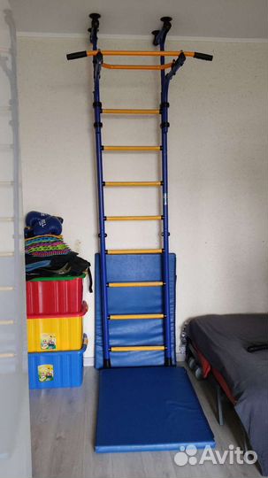 Шведская стенка с турником