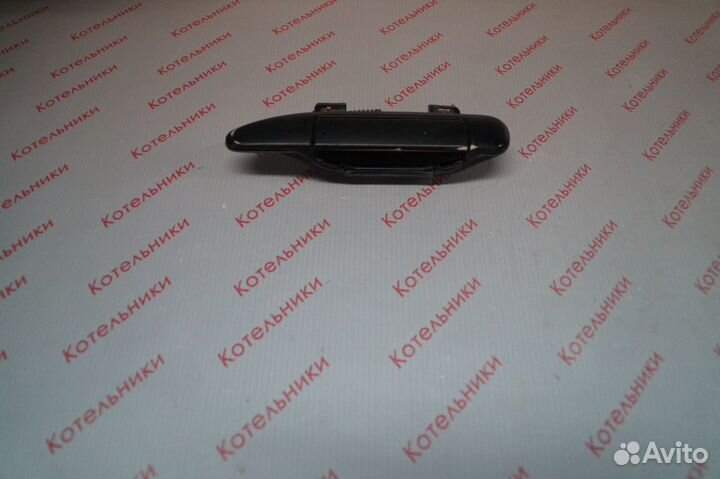 Nissan 80607-9F200 Ручка левая