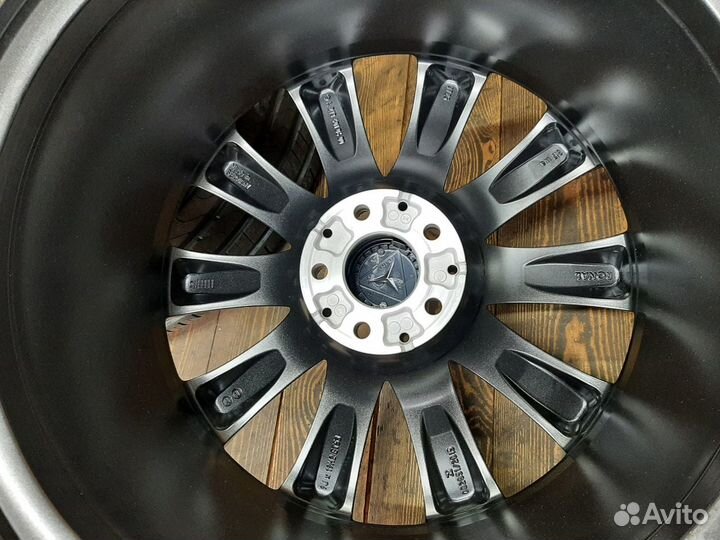 R19 Pirelli Cinturato P7 245/40, PCD 5x112 DIA 66.6