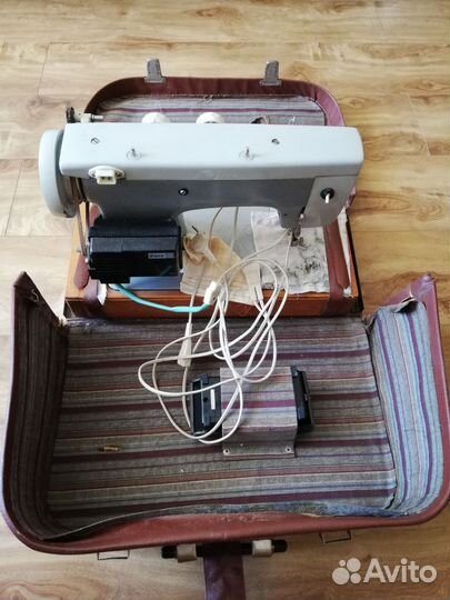 Швейная машина чайка