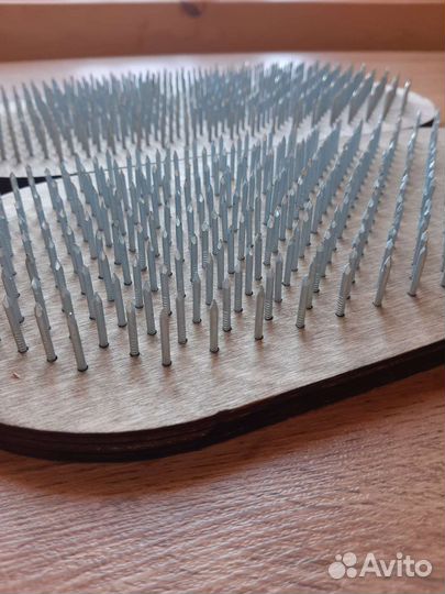 Садху, доски с гвоздями для практик, гвоздестояние