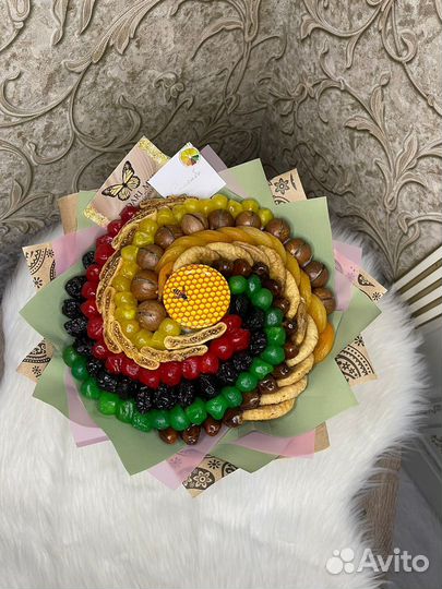 Букет из сухофруктов