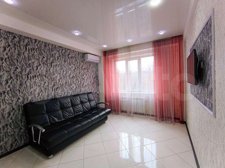 2-к. квартира, 52 м², 3/16 эт.