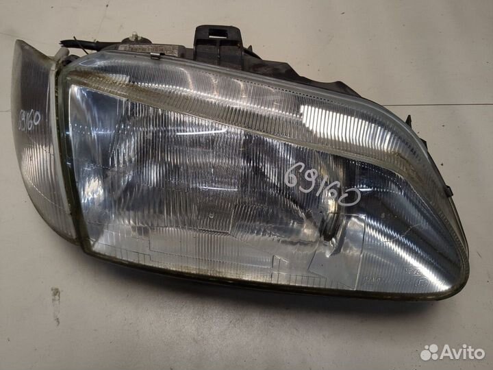 Фара (передняя) Renault Megane, 1996