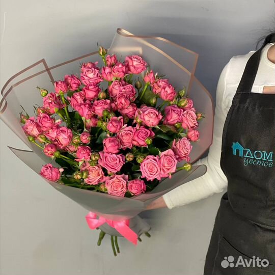 9 кустовых роз в упаковке/доставка