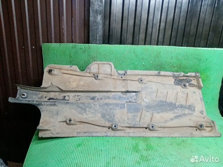 Защита днища кузова левая Volkswagen Polo V CFN