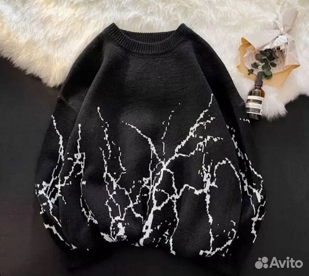 Свитер с принтом