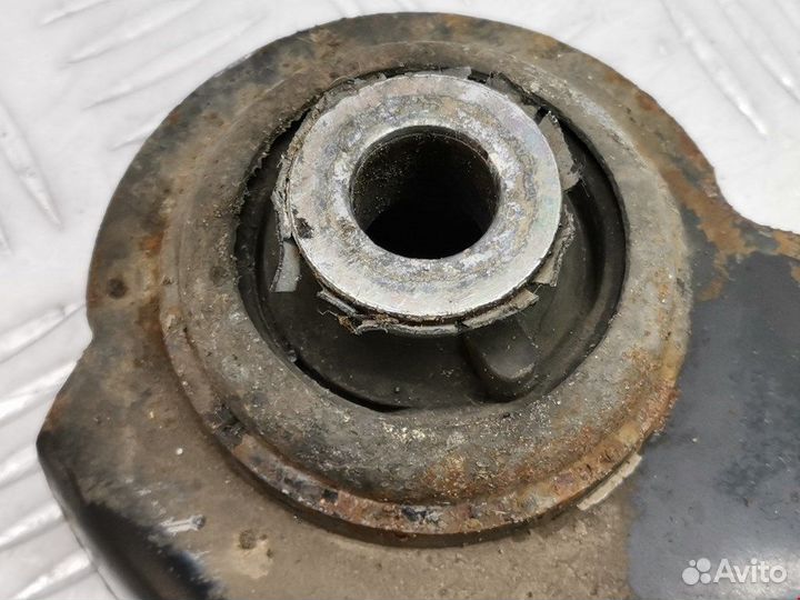 Рычаг передний левый для Renault Laguna 2