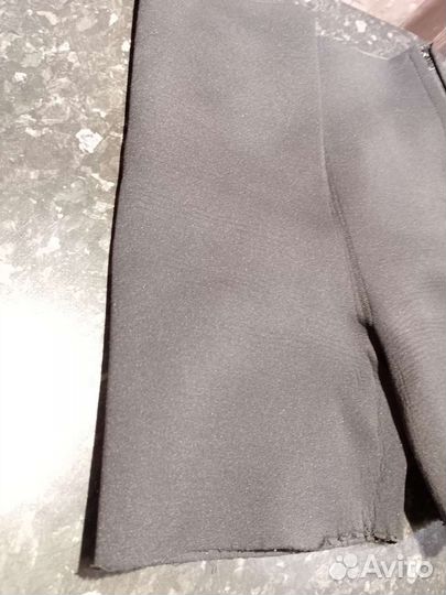 Шорты для фитнеса. Шапочки для бассейна