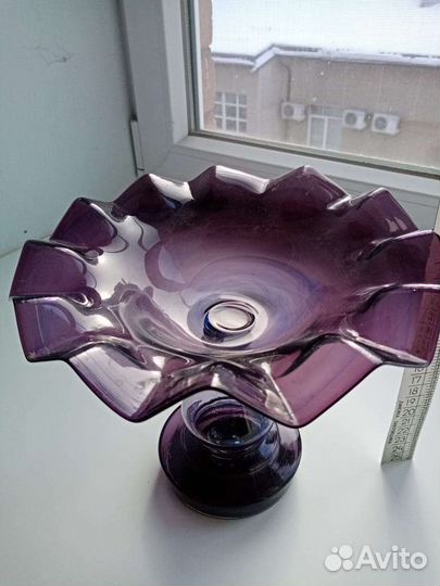 Старинная ваза для фруктов