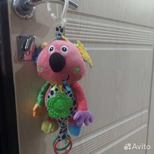 Игрушка на коляску