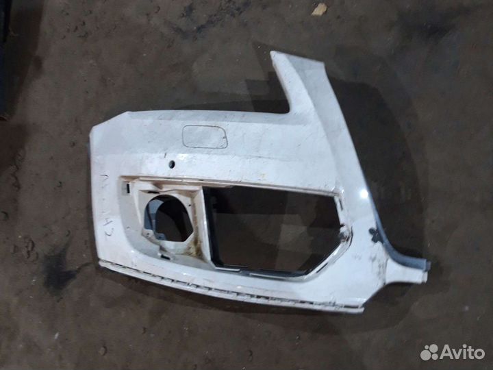 Накладка бампера правая audi Q5 8R0807438
