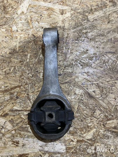 Опора кпп Skoda Fabia 2 07-15