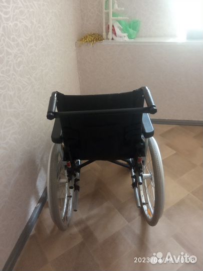 Инвалидная коляска складная б/у модель KY954LGC