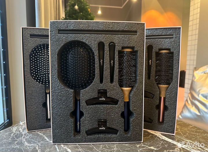 Подарочный набор расчесок Dyson