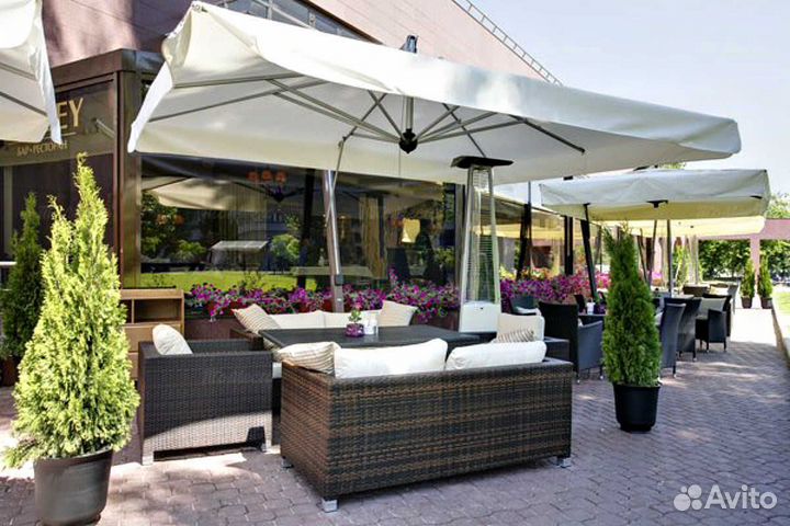 Зонт летний для уличного кафе, стойка сбоку