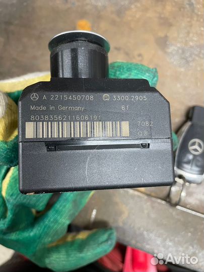 Замок с ключом и личинкой комплект W221