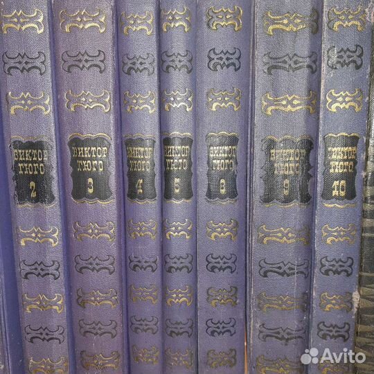 Книги в томах