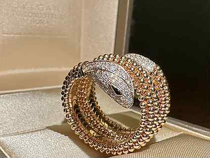 Кольцо bvlgari с бриллиантами (розвоое золото )