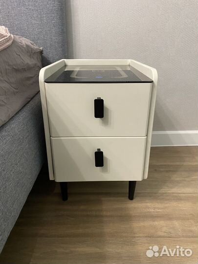 Тумба прикроватная