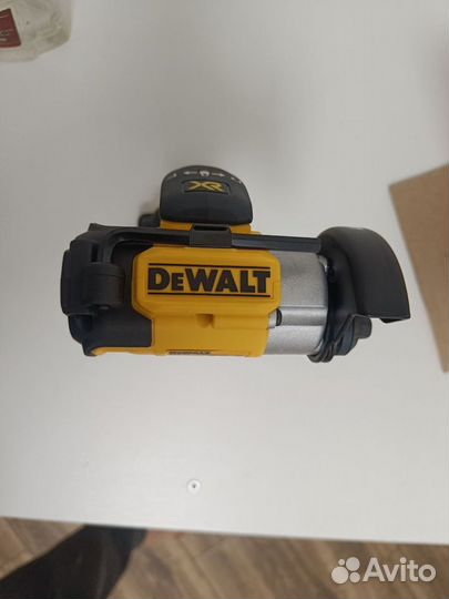 Мини ушм DeWalt DCS438