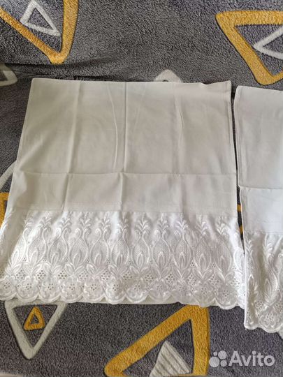 Постельное бельё с вышивкой,пододеяльник,наволочки